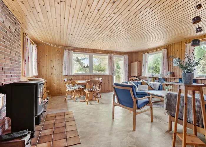 3 Bedroom Cozy In Vakantiehuis Romo